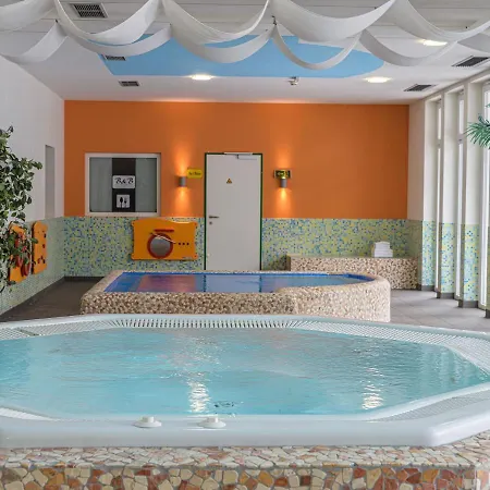 Beautiful In With Hot Tub Holiday home