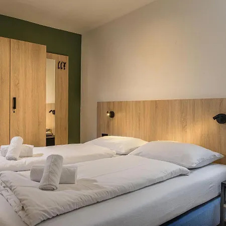 Holiday home Beautiful In With Hot Tub Viehhofen